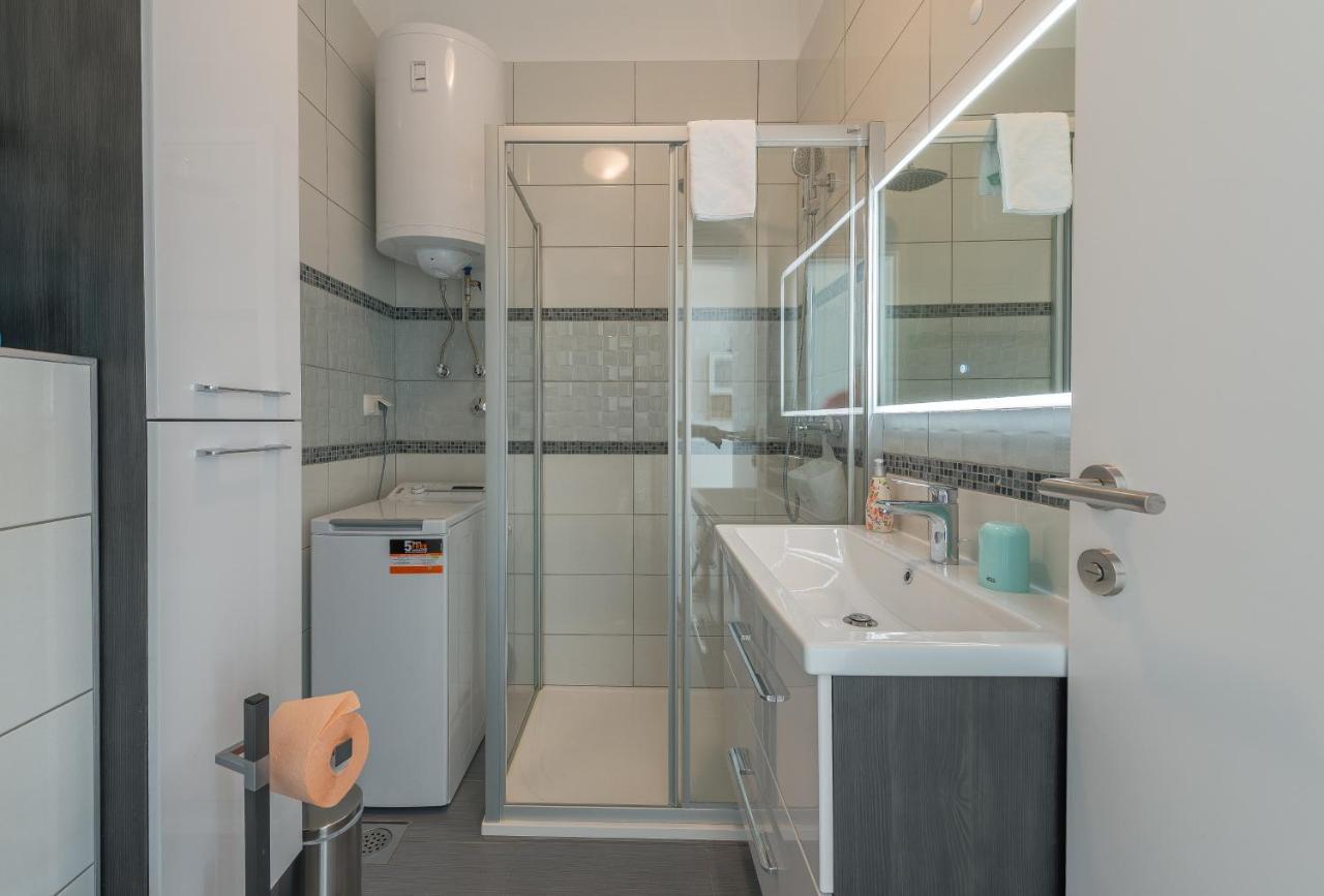 Windrose Apartments Вир Экстерьер фото