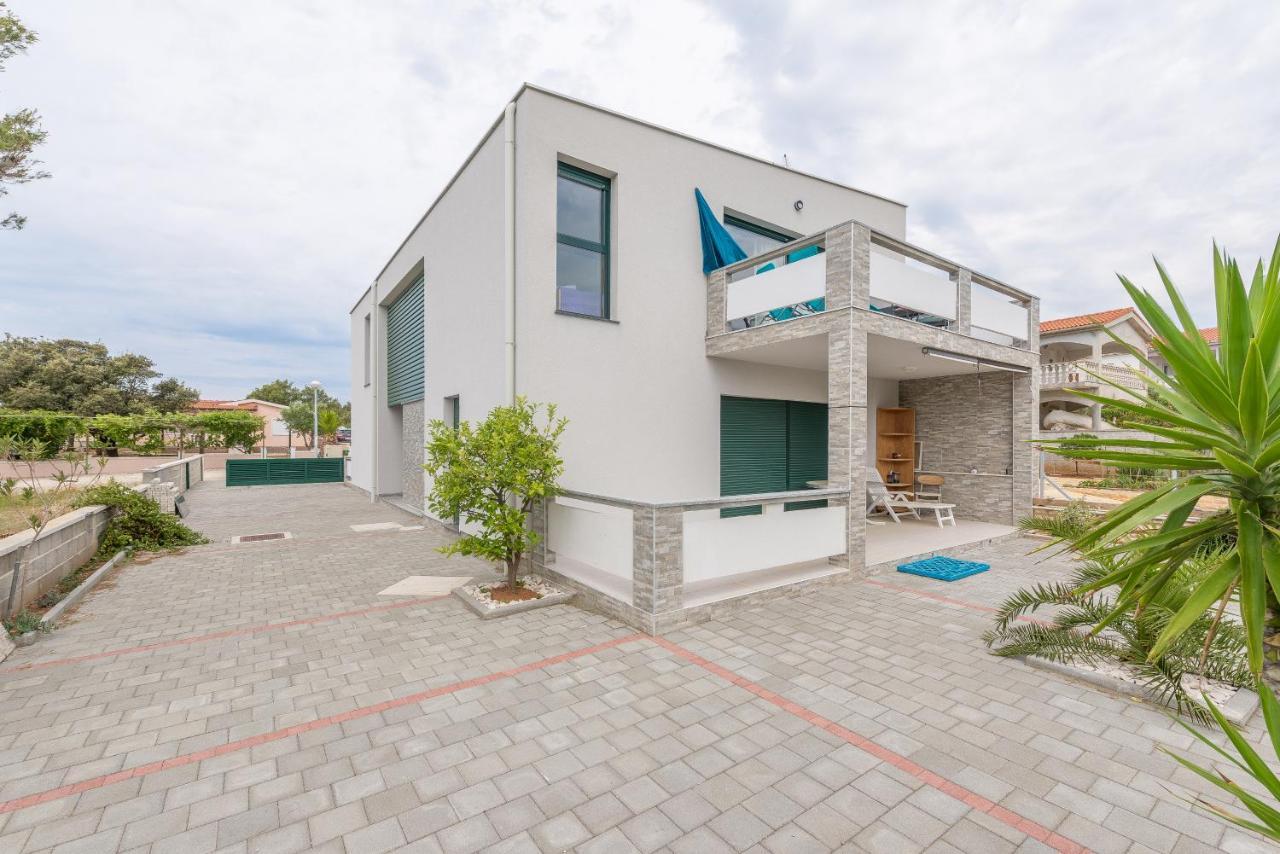 Windrose Apartments Вир Экстерьер фото