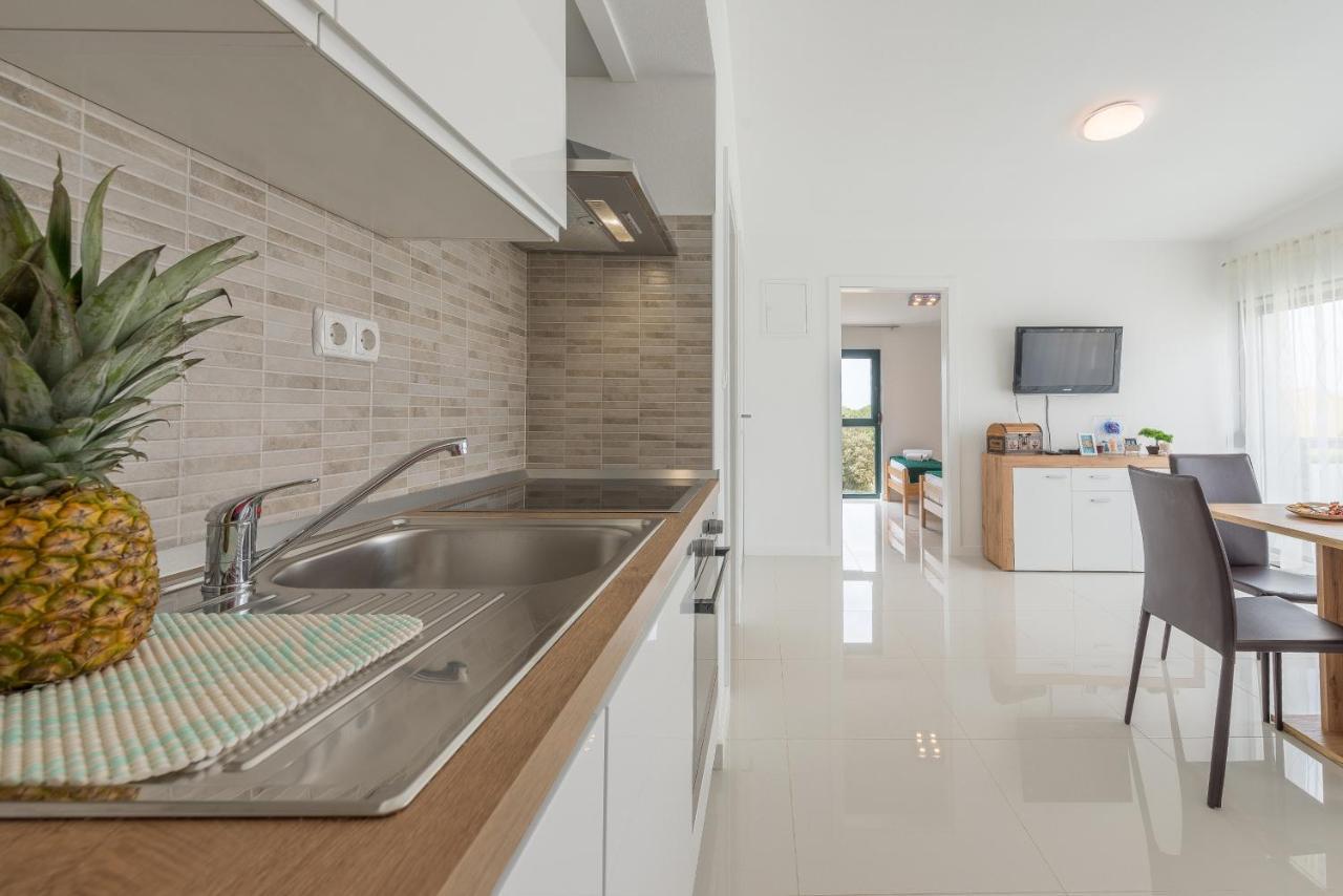 Windrose Apartments Вир Экстерьер фото