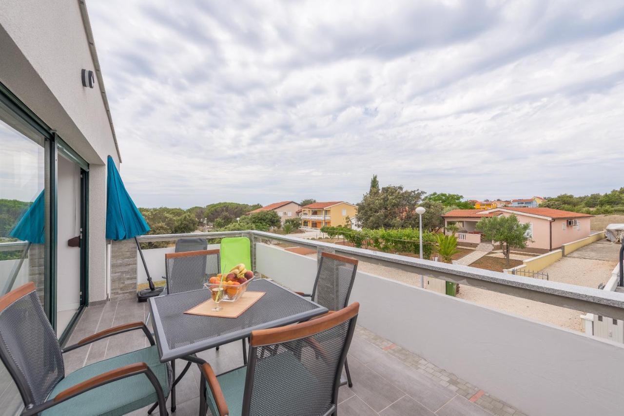 Windrose Apartments Вир Экстерьер фото
