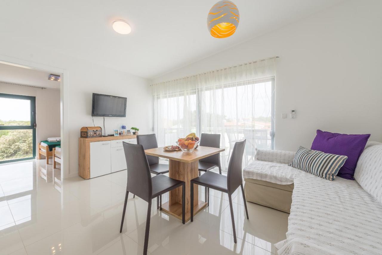 Windrose Apartments Вир Экстерьер фото